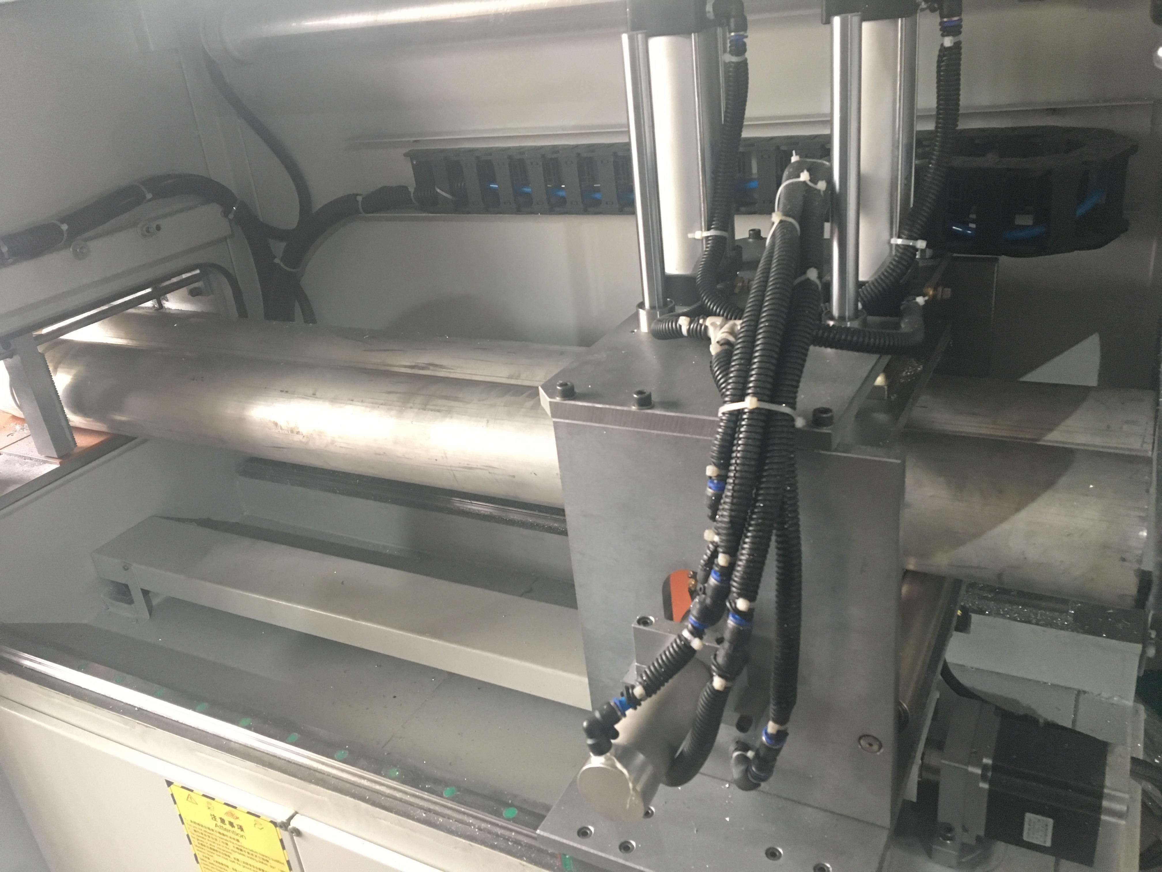 全自動鋸鋁機陸續訂購3臺用于鋁材切割，已合作3年